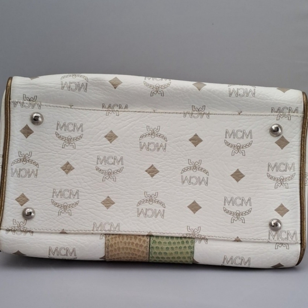 🩶▪️MCM▪️ white  Visetos Lion Princess Boston Bag ✨️🤍 - Picture 6 of 8